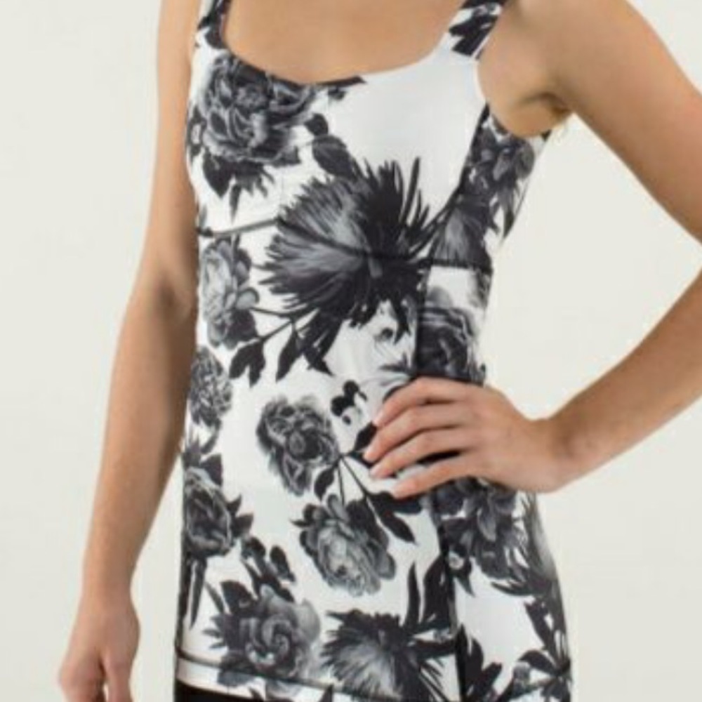 Lululemon Aria Tank II Brisk Bloom